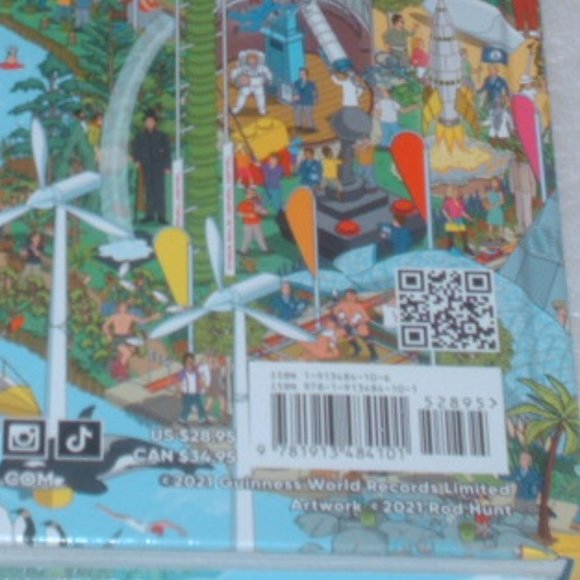 2022 Guinness Book of World Records hardback book - Picture 11 of 11